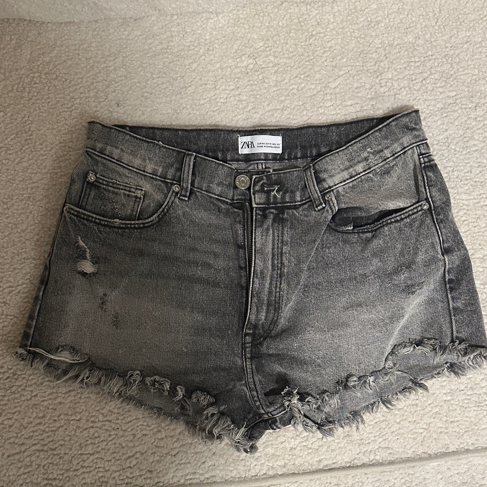 Zara Women's Charcoal Frayed Denim Shorts